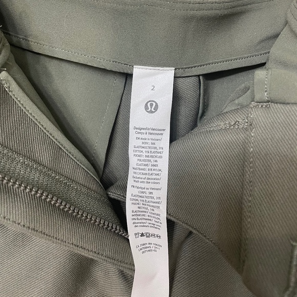 NWOT Lululemon Utilitech Relaxed-Fit High-Rise Short 3.5" Olive Green (Size 2) - Picture 4 of 5